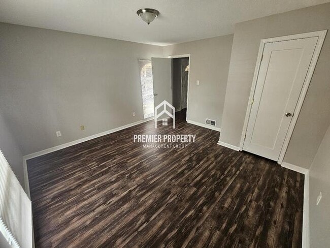 Building Photo - 5395 Fontana Ave