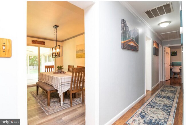 Building Photo - 44 Lexington Dr