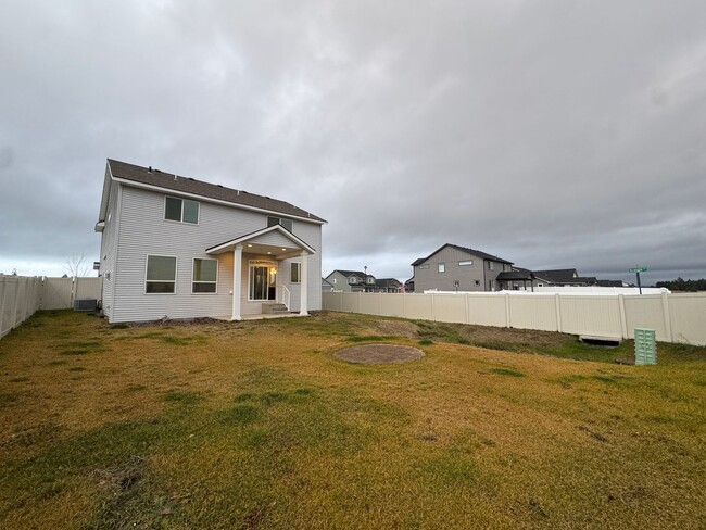 Building Photo - Luxury 3 Bed, 2.5 Bath Home in Deer Park! ...