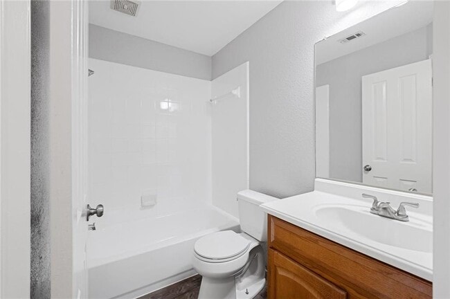 Building Photo - 13556 Anarosa Loop