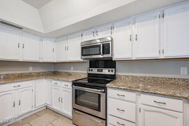 Building Photo - 6207 W Riviera Dr