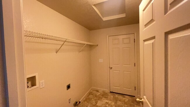 Building Photo - 1325 Chichester Dr