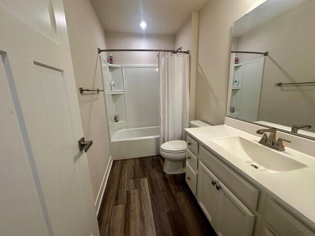 Building Photo - 2923 Hepburn Cir