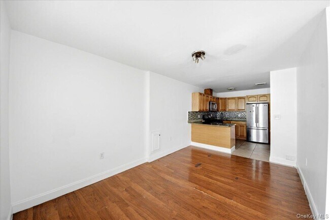 Building Photo - 2975 Edson Ave