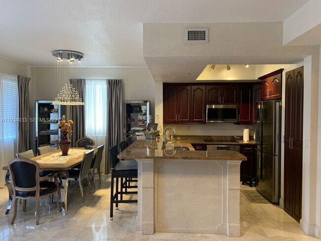 Building Photo - 8826 W Flagler St