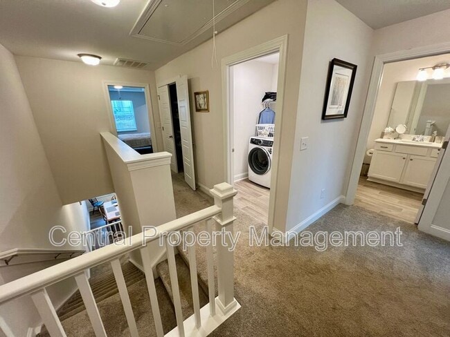 Building Photo - 16 Camden Wds Trl