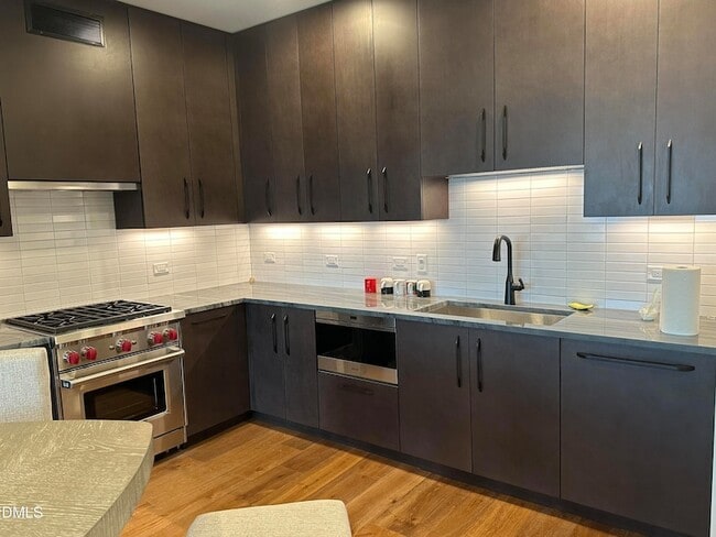 Building Photo - 115 Morris St