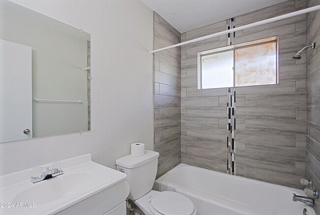 Building Photo - 5241 N 17th Ave