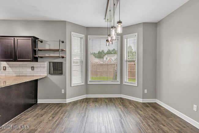 Building Photo - 102 Gabriels Wy