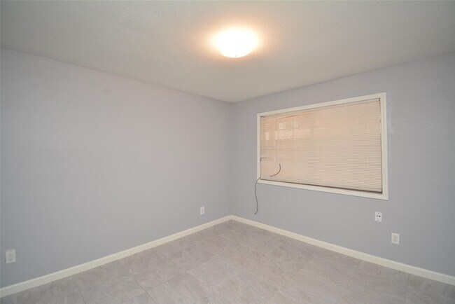 Building Photo - 12633 Memorial Dr