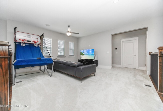 Building Photo - 151 Hillendale Cir