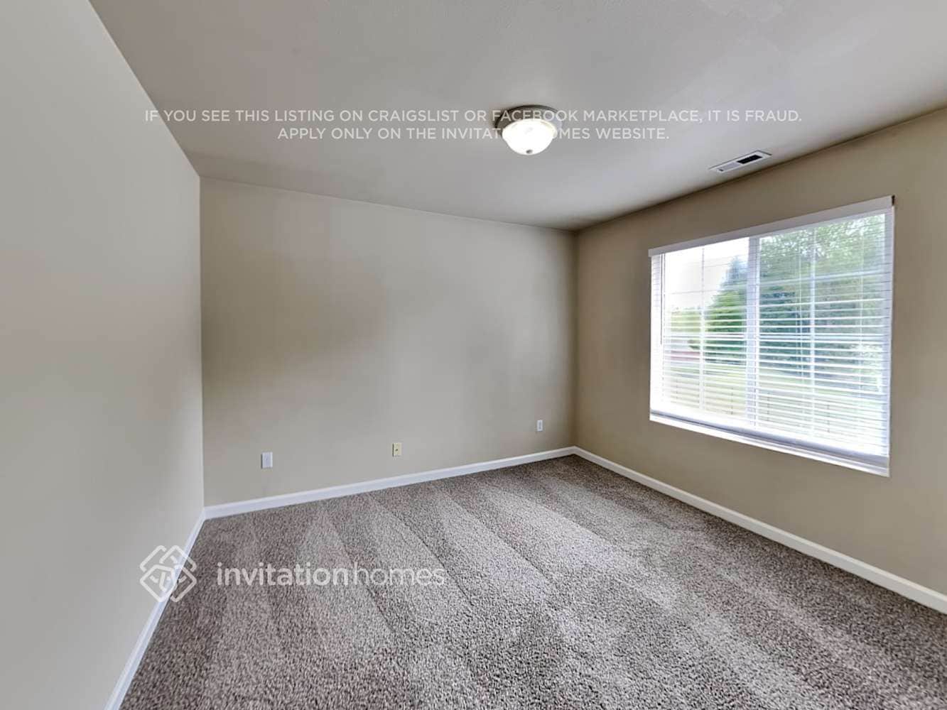 Building Photo - 13610 117th Ave E