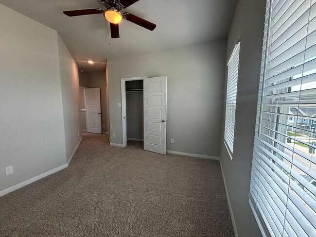 Building Photo - Triple Master Suites 3-Story Townhome