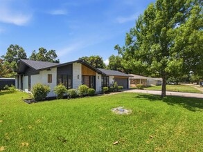 Building Photo - 11348 Carissa Dr