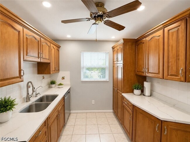 Building Photo - 1356 Myerlee Country Club Blvd