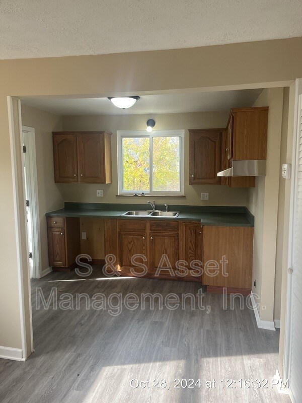 Building Photo - 3231 Westmont Ave