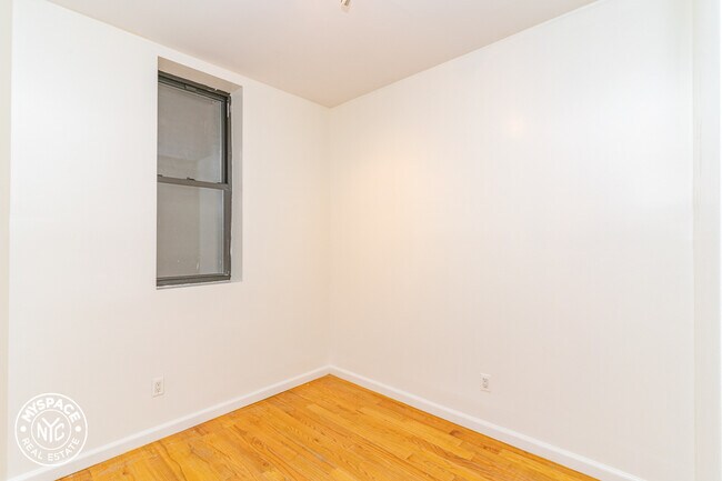 Building Photo - 275 Classon Ave