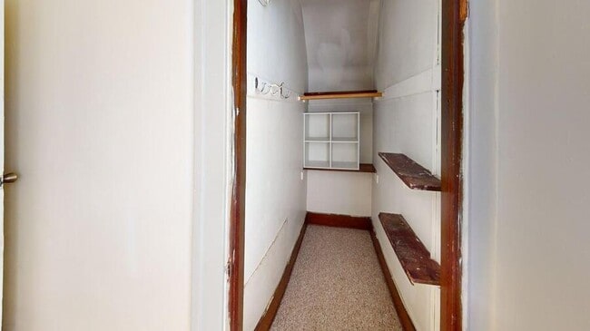 Building Photo - 930 Dewey-930DEW