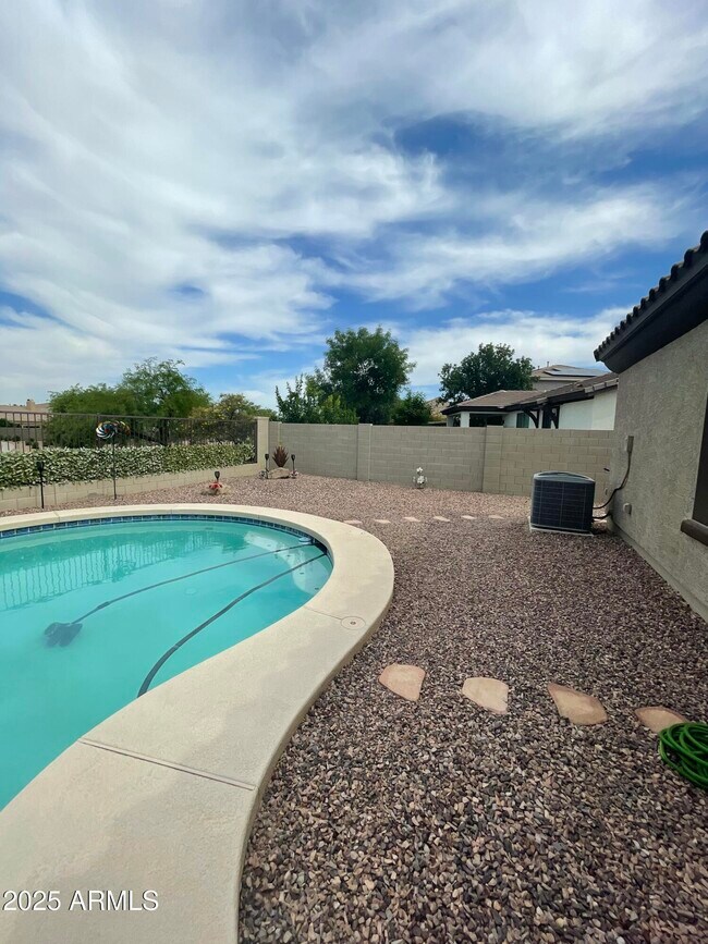 Building Photo - 3810 S Star Canyon Dr