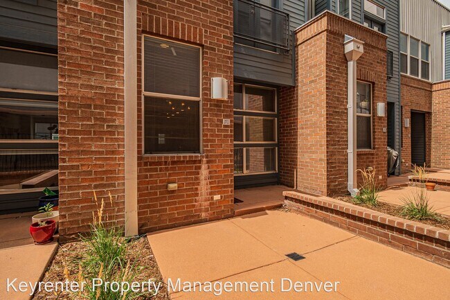 Building Photo - 2 br, 2.5 bath House - 1473 27th Street