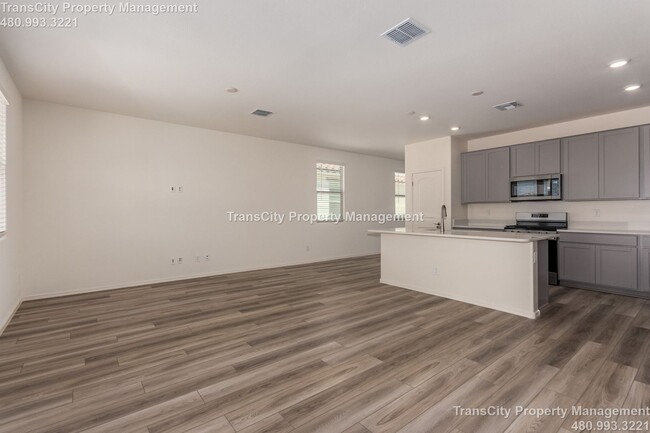 Building Photo - Brand-New 3 Bedroom Single Level Home in T...