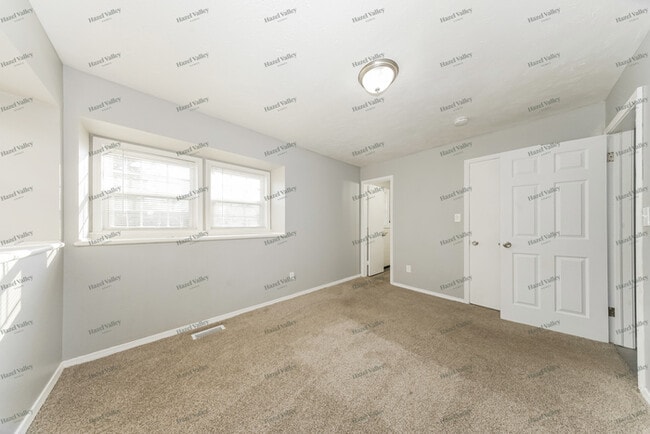 Building Photo - 3005 SW 54th St