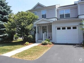Building Photo - Spacious South Burlington Townhouse for R...