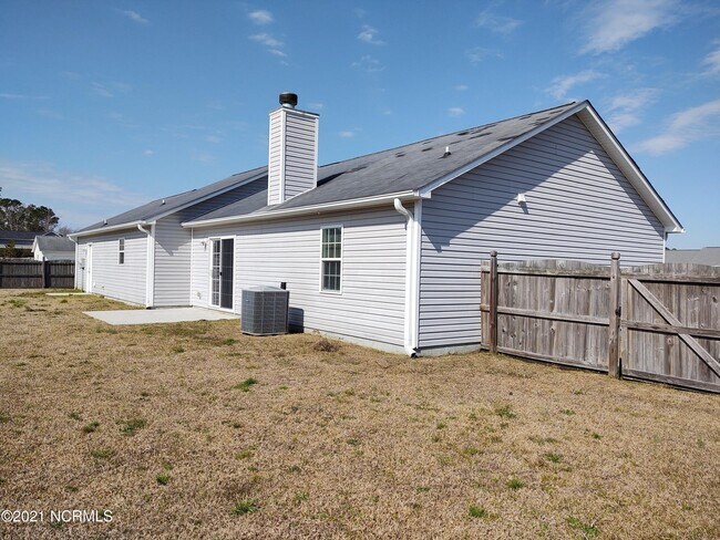 Building Photo - 200 Bobwhite Rd