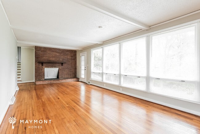 Building Photo - Beautiful 4-Bedroom Greenville Home