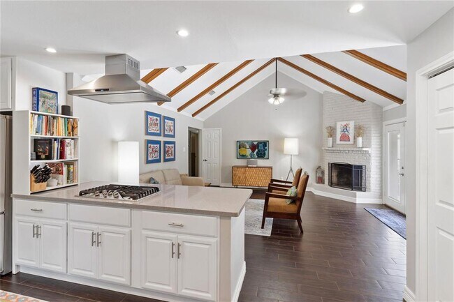 Building Photo - 5747 Rutherglenn Dr