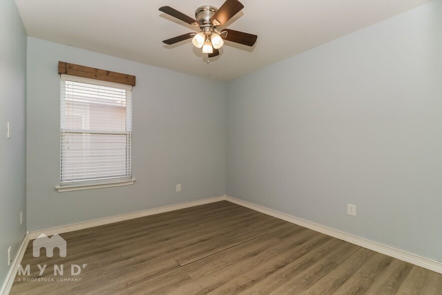 Building Photo - 286 Nandina Dr