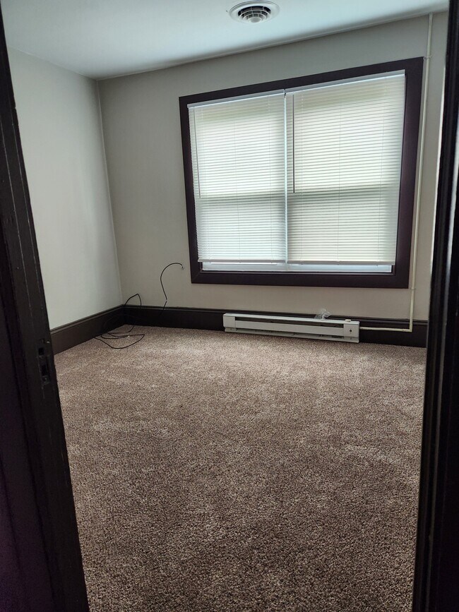 Building Photo - 2613 Meadows St NW