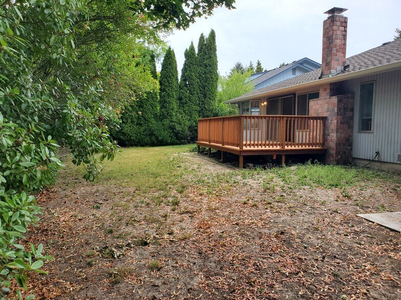 Building Photo - 14625 SW Glenbrook Rd
