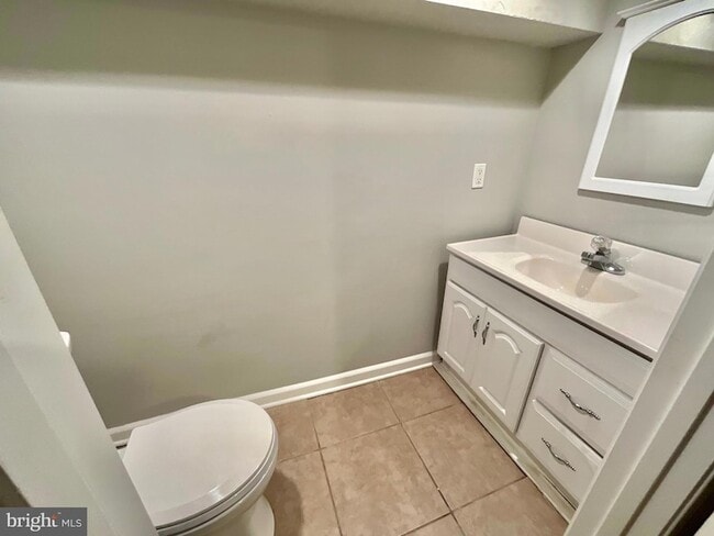 Building Photo - 132 S Potomac St