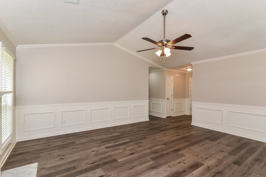Building Photo - 422 Shoal Cir