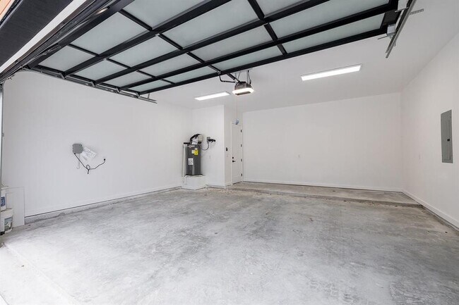 Building Photo - 21508 Twain Cove