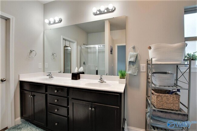 Building Photo - 155 Grey Fawn Trail