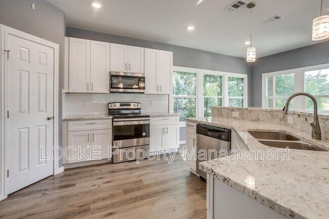 Building Photo - 1117 E Cantey St