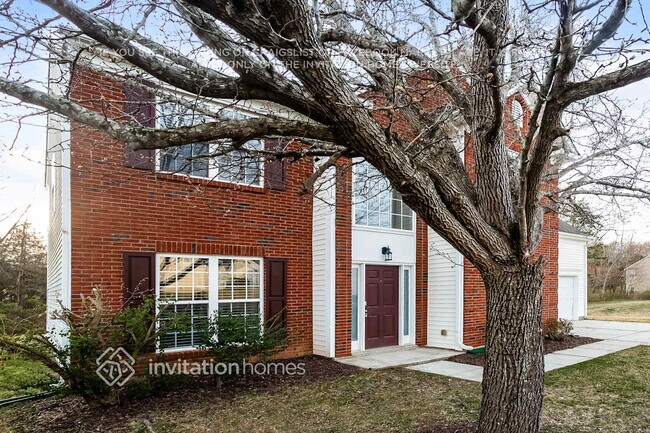 Building Photo - 3000 Moonstone Ln