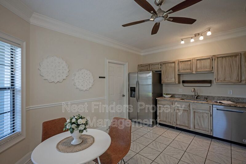 Building Photo - 2958 Lantana Lakes Dr E