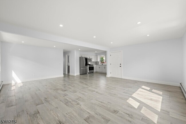 Building Photo - 20 Geyer St