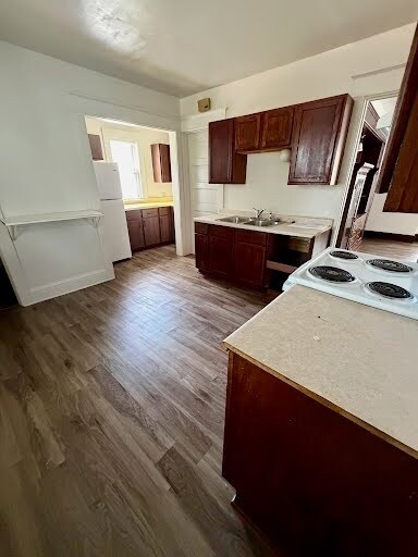 Kitchen - 1619 S 14th St