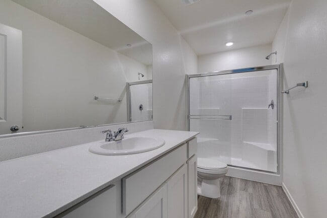 Building Photo - Gorgeous Townhome with upgrades in gated community* 3 large bedrooms, 2 car garage*Community pool...