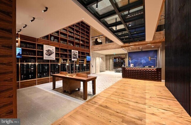 Building Photo - 70 N Street SE Unit 913