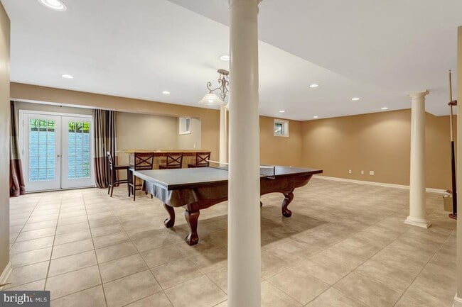 Building Photo - 6001 Alderdale Pl