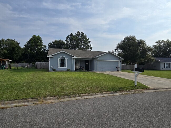 Building Photo - 130 Dellwood Pl