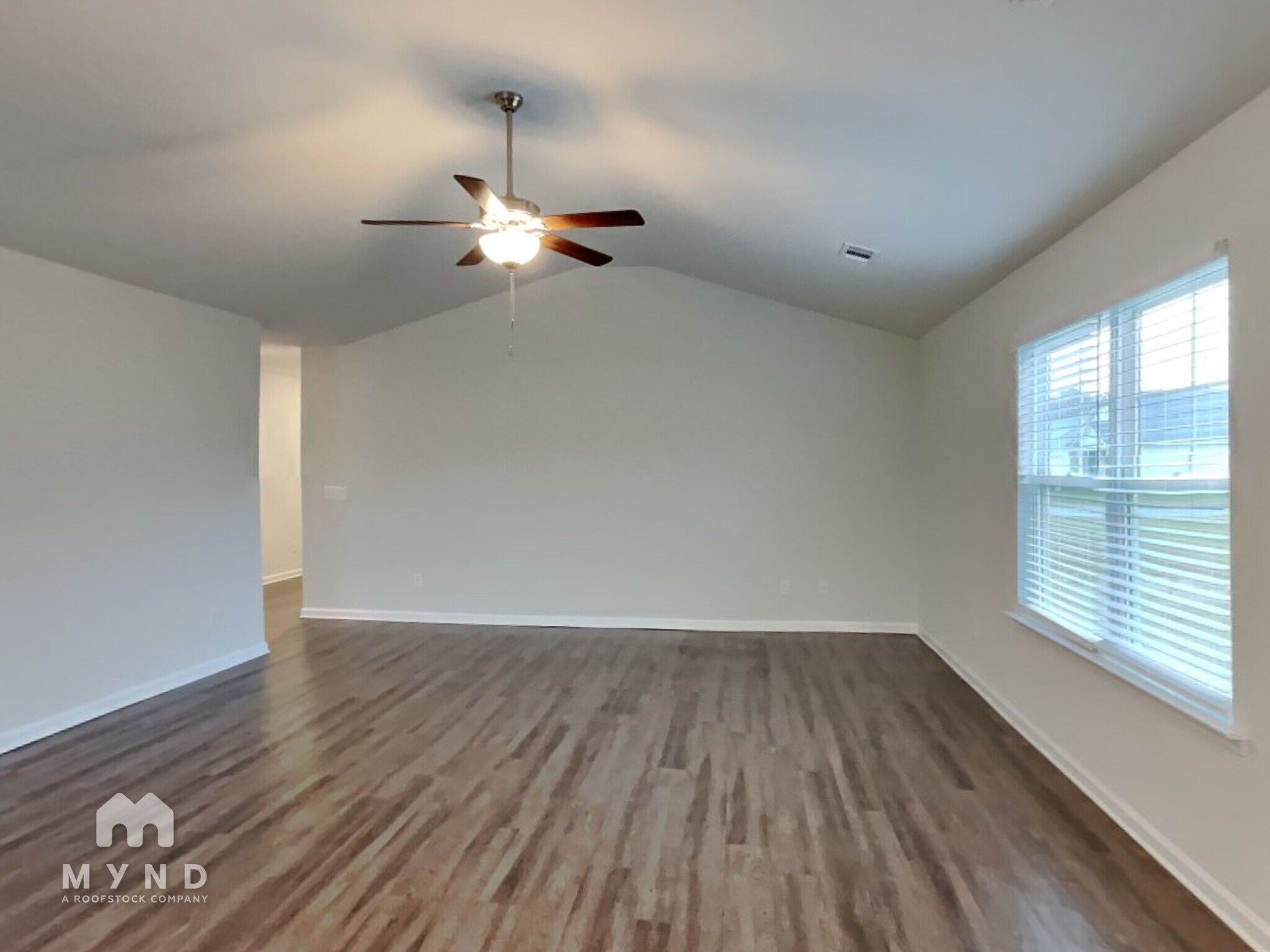 Building Photo - 119 Dasher Dr