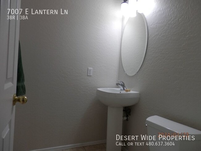 Building Photo - 7007 E Lantern Ln W
