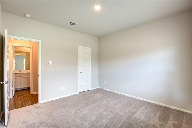 Building Photo - 3613 Bluestem Blvd
