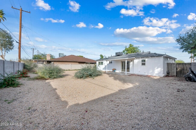 Building Photo - 402 N 73rd St